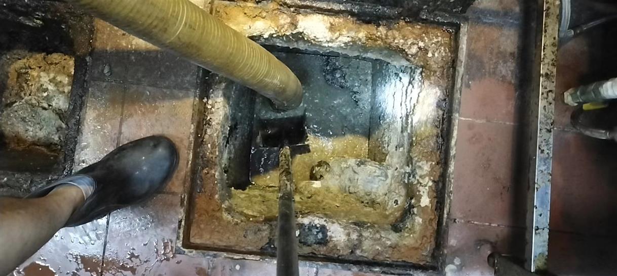 合浦污水池清理一般都有毒气，怎么预防中毒呢？